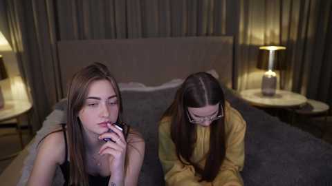 Media: new_pussies Chaturbate 2023-12-05 22:06:00