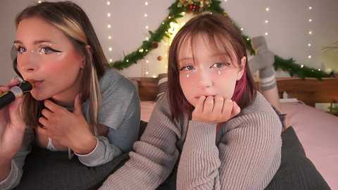 Media: liass_molly Chaturbate 2023-12-06 10:46:00
