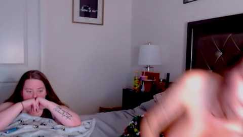 Media: svtf2323 Chaturbate 2023-12-06 03:40:00
