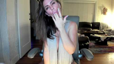 Media: alicelighthouse Chaturbate 2023-12-07 03:47:00