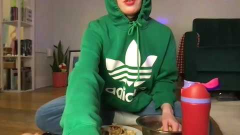 Media: littlesugarpea Chaturbate 2023-12-07 02:50:00