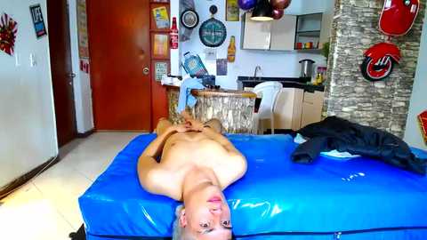 goldenyoi @ chaturbate on 20231208