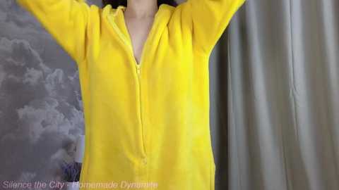 Media: just_emmy Chaturbate 2023-12-08 07:04:00