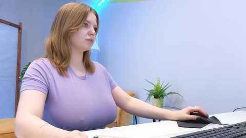 Media: lovlybambi Chaturbate 2023-12-08 14:03:00