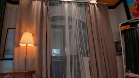 Media: milablush Chaturbate 2023-12-10 13:56:00