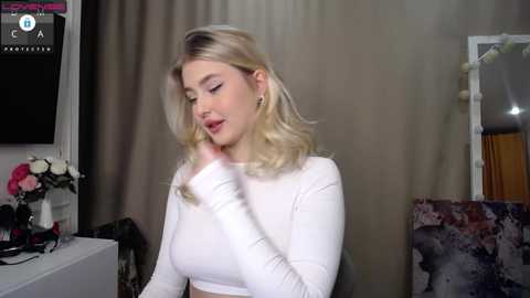 Media: cute18cute Chaturbate 2023-12-11 03:27:00