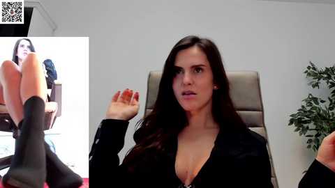 Media: legswattitude Chaturbate 2023-12-11 11:40:00