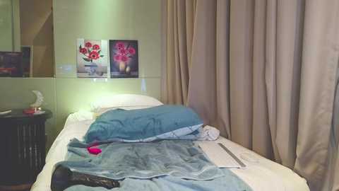 Media: lucynuty Chaturbate 2023-12-11 06:39:00
