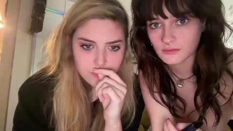 Media: snowxbunny1228 Chaturbate 2023-12-11 00:00:00