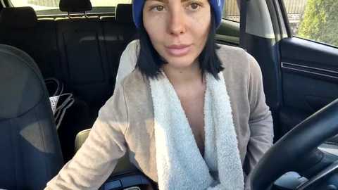 Media: 2whitediamonds Chaturbate 2023-12-12 11:35:00