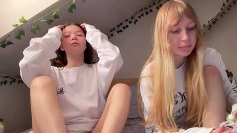 Media: eternal_infinite Chaturbate 2023-12-12 10:34:00