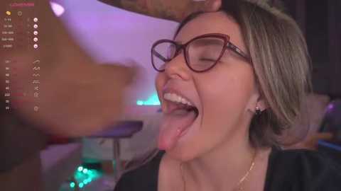 Media: xhxoxtxsxex Chaturbate 2023-12-12 11:58:00