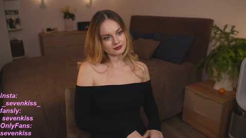 Media: your_kat Chaturbate 2023-12-12 18:23:00