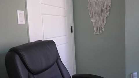 Media: artoftease Chaturbate 2023-12-13 21:41:00
