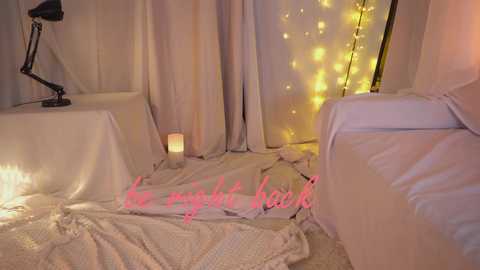 Media: kateuwugirl Chaturbate 2023-12-13 12:49:00