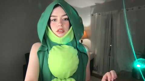 Media: littlesugarpea Chaturbate 2023-12-13 01:20:00