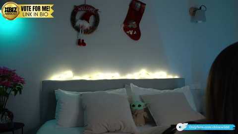 Media: chloewildd Chaturbate 2023-12-15 17:43:00