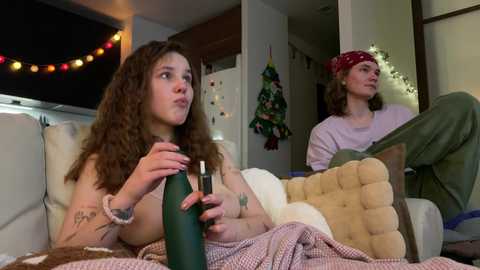 Media: di_n_alex Chaturbate 2023-12-15 15:00:00