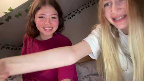 Media: eternal_infinite Chaturbate 2023-12-15 13:02:00