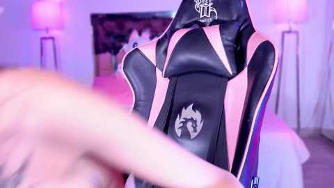 Media: goth_dolll Chaturbate 2023-12-15 02:38:00