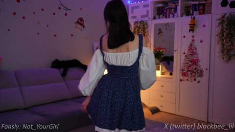 Media: _blackbee_ Chaturbate 2023-12-16 17:41:00