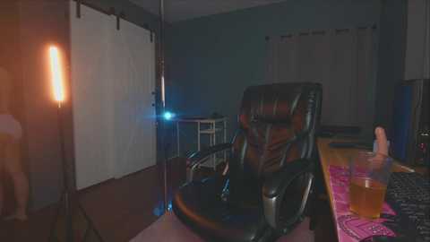 Media: aynmarie Chaturbate 2023-12-16 03:58:00