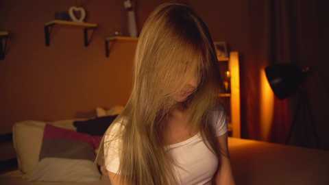 Media: cuteelsa_ Chaturbate 2023-12-16 12:40:00