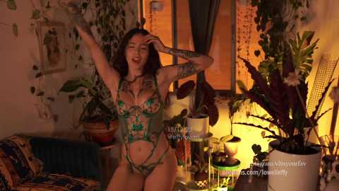 Media: effylowell_ Chaturbate 2023-12-16 01:24:00