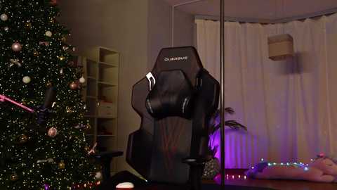 Media: kittycaitlin Chaturbate 2023-12-16 20:41:00