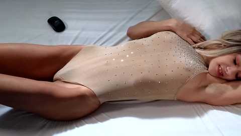 Media: littlegreekflower Chaturbate 2023-12-16 12:02:00
