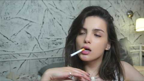 Media: emiliacourtney Chaturbate 2023-12-17 20:33:00