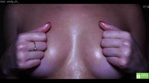 Media: emilybatee Chaturbate 2023-12-17 21:00:00