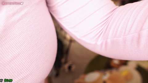 Media: evelynpiers Chaturbate 2023-12-18 00:18:00