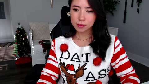 Media: jadelove_ Chaturbate 2023-12-18 20:30:00