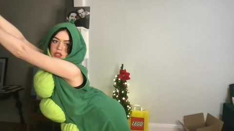 Media: littlesugarpea Chaturbate 2023-12-18 01:06:00