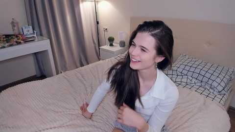 Media: look_my_passion Chaturbate 2023-12-18 01:59:00