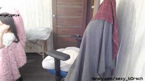Media: sexy_b0rsch Chaturbate 2023-12-18 13:45:00