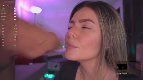 Media: xhxoxtxsxex Chaturbate 2023-12-18 11:37:00