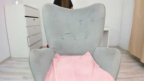 Media: dariaa_doll Chaturbate 2023-12-19 15:43:00