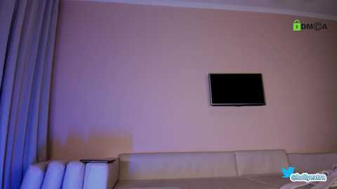 Media: hollyextra Chaturbate 2023-12-19 21:47:00