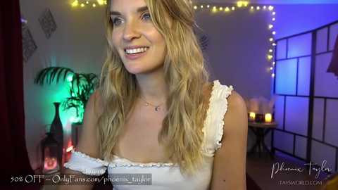 Media: phoenix_taylor Chaturbate 2023-12-19 03:48:00