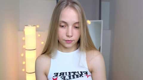 Media: appr0ved Chaturbate 2023-12-20 10:09:00