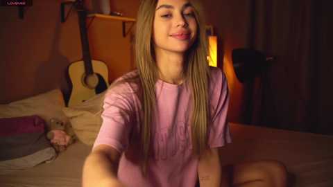Media: cuteelsa_ Chaturbate 2023-12-20 07:24:00