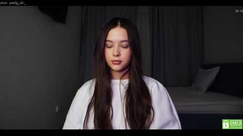 Media: emilybatee Chaturbate 2023-12-20 18:40:00