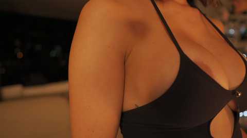 Media: honeyco57 Chaturbate 2023-12-20 04:42:00
