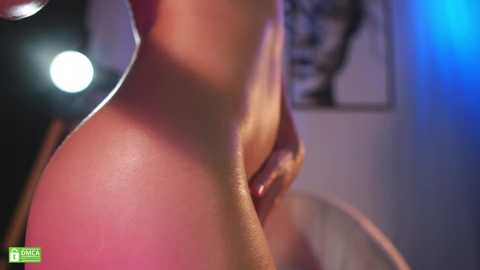 Media: lucie_beltran Chaturbate 2023-12-20 06:42:00