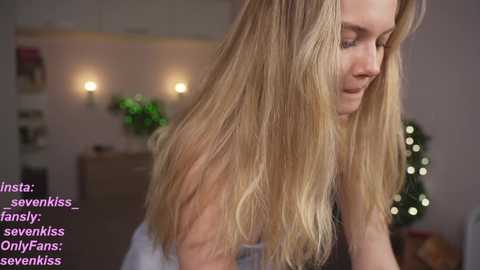 Media: your_kat Chaturbate 2023-12-20 18:10:00