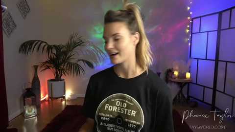 Media: phoenix_taylor Chaturbate 2023-12-21 01:25:00
