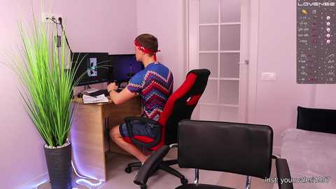 Media: crazybabyyy Chaturbate 2023-12-22 19:59:00