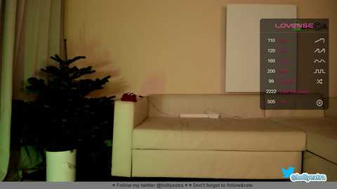 Media: hollyextra Chaturbate 2023-12-22 18:36:00